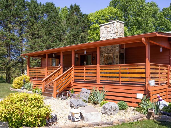 179 Country Walk, Cleveland, GA 30528