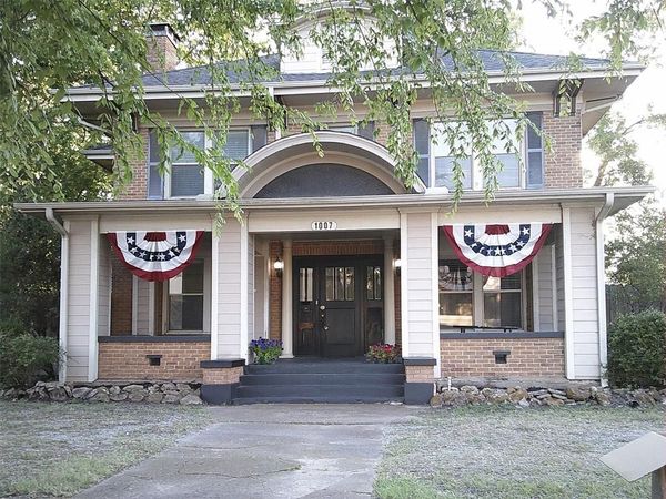 1007 N Center Street, Bonham, TX 75418
