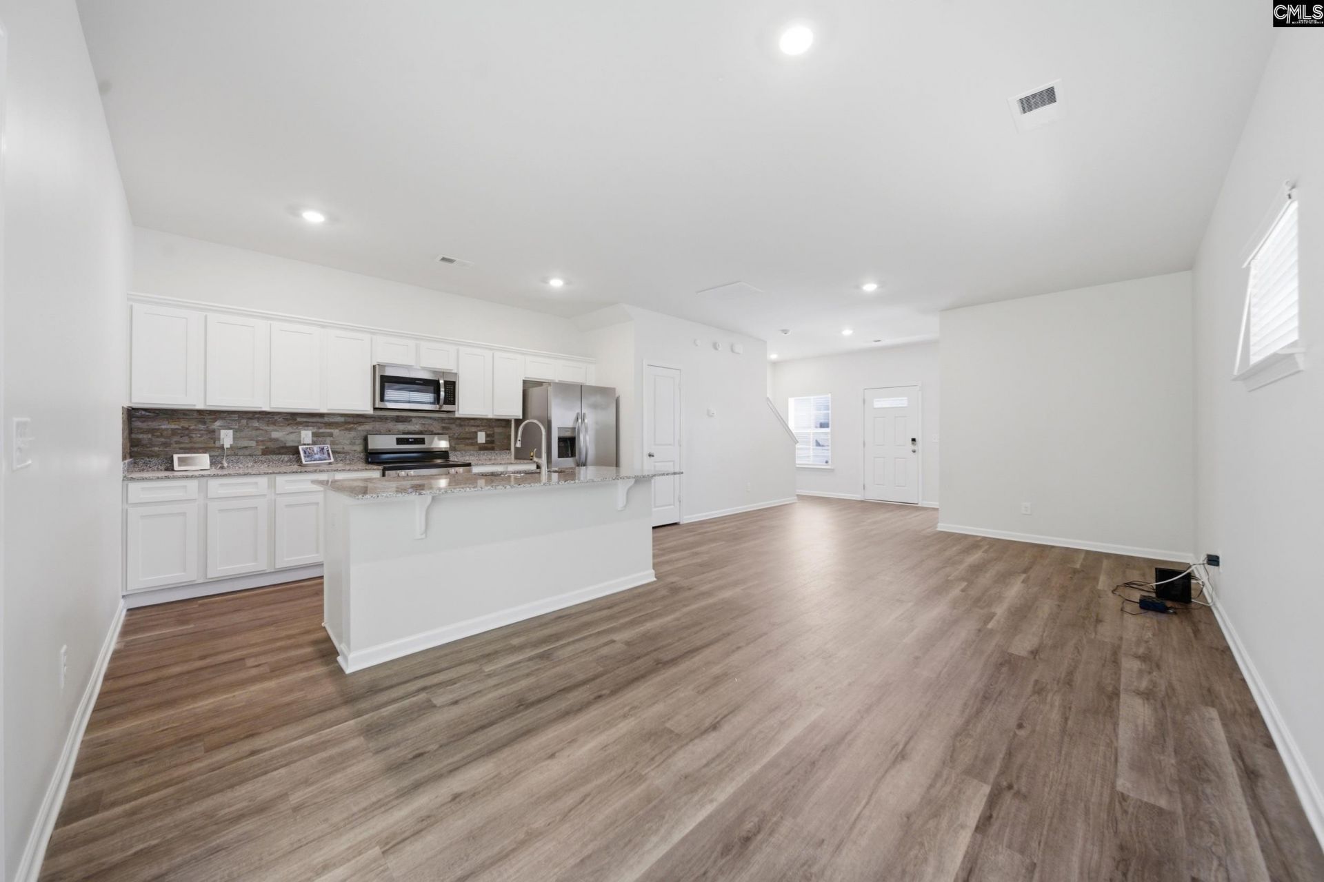 828 Yellow Swan Lane  Photo 7