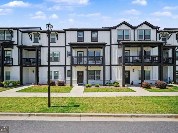 823 Mackay Creek, Woodstock, GA 30188