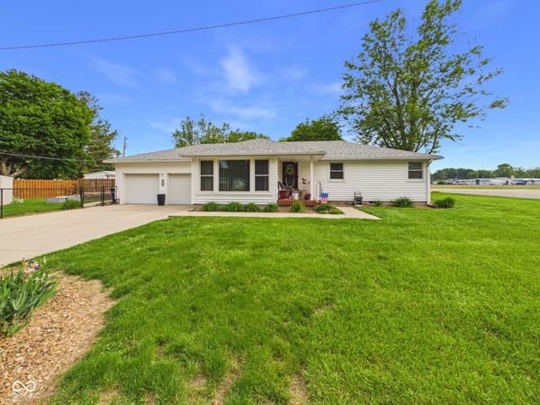 900 Maple Street, Middletown, IN 47356