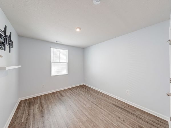 9758 Oak Grove Drive , Pendleton, IN 46064