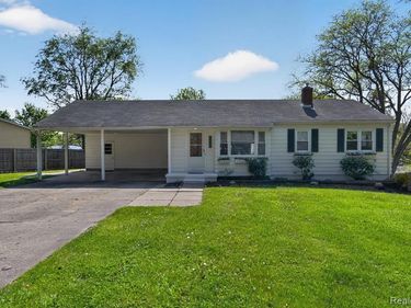 4949 Algonquin Way, Meridian Twp, MI 48864