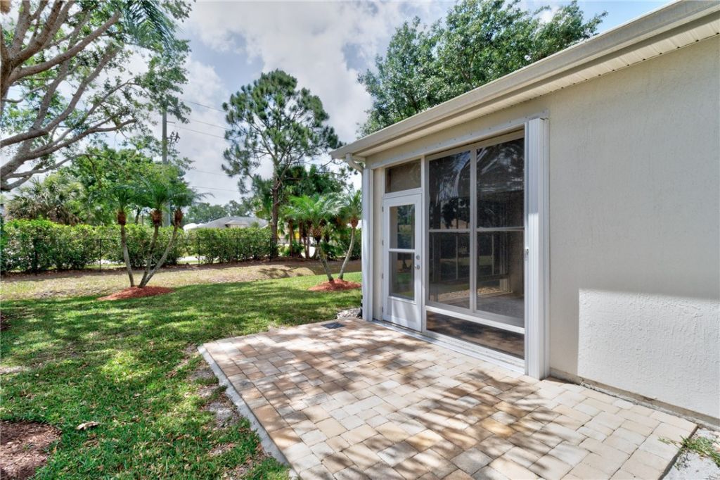 1303 Shoreline Circle, Sebastian, FL 32958 Photo