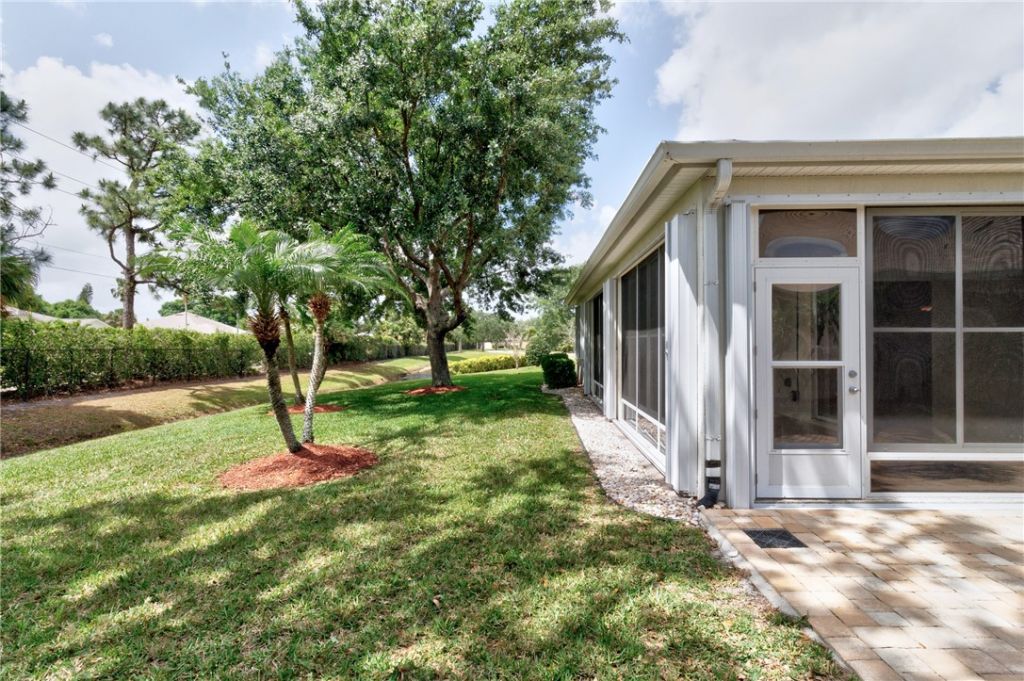 1303 Shoreline Circle, Sebastian, FL 32958 Photo