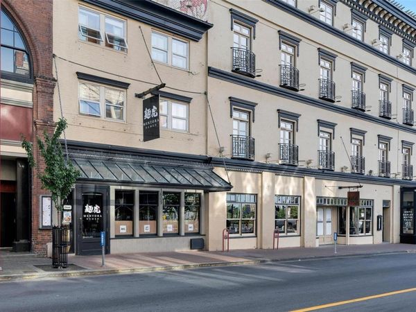 1609 Store St , Victoria, BC V8W 3K3