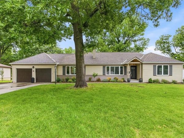 9915 MERCIER Street, Kansas City, MO 64114
