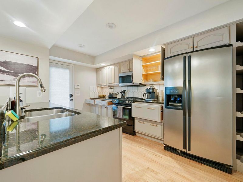 344 W 4th Avenue, Columbus, OH 43201 Photo 10