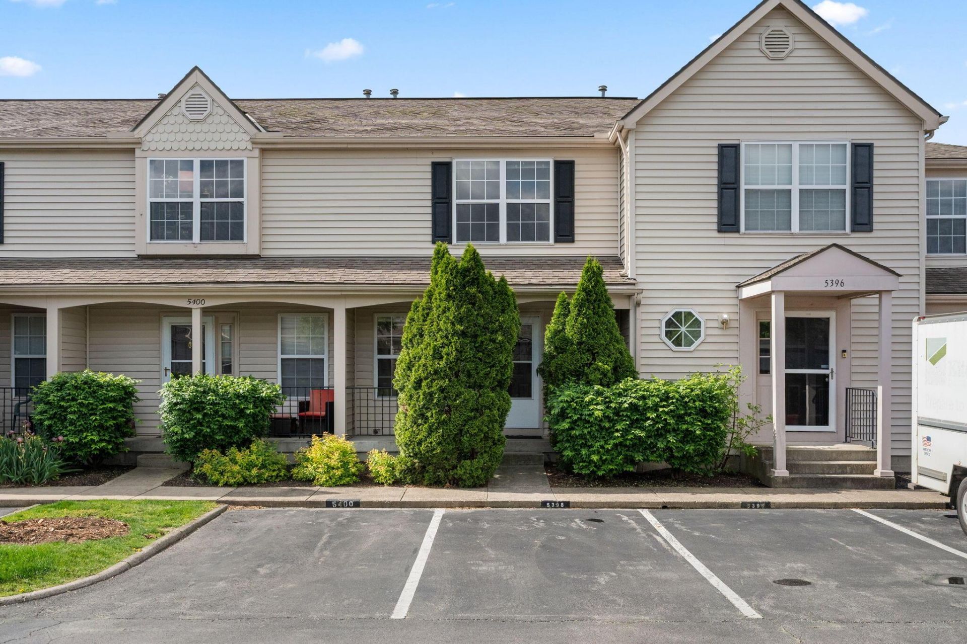 5398 Coral Berry Drive , Unit 70D, Columbus, OH 43235 Main Photo