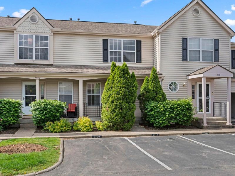 5398 Coral Berry Drive , Unit 70D, Columbus, OH 43235 Photo 2