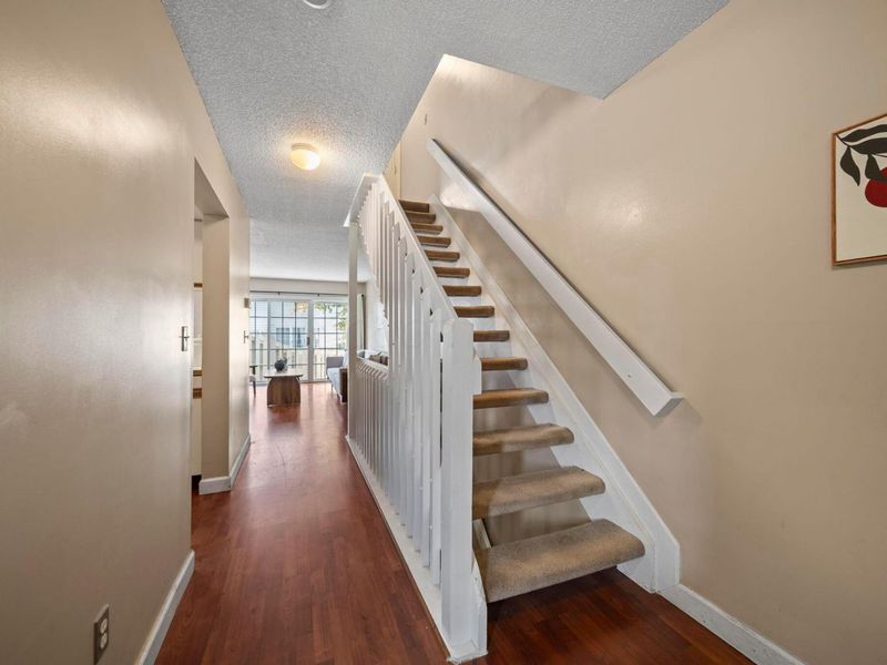 5398 Coral Berry Drive , Unit 70D, Columbus, OH 43235 Photo 6