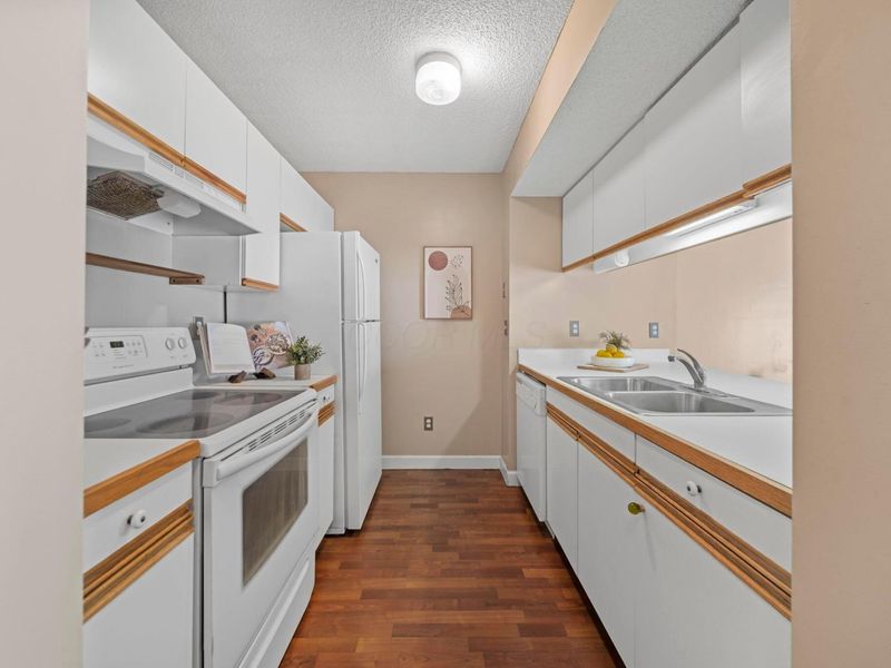 5398 Coral Berry Drive , Unit 70D, Columbus, OH 43235 Photo 9