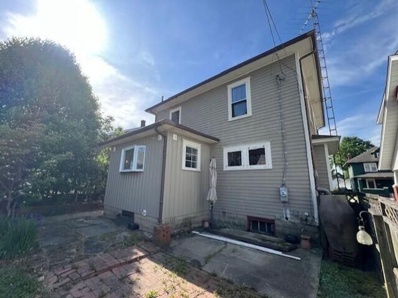 152 Fairfield Avenue, Newark, OH 43055 Photo 2