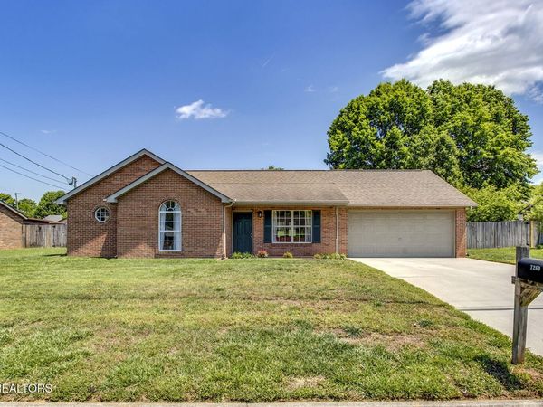 7260 Genoa Lane, Knoxville, TN 37918