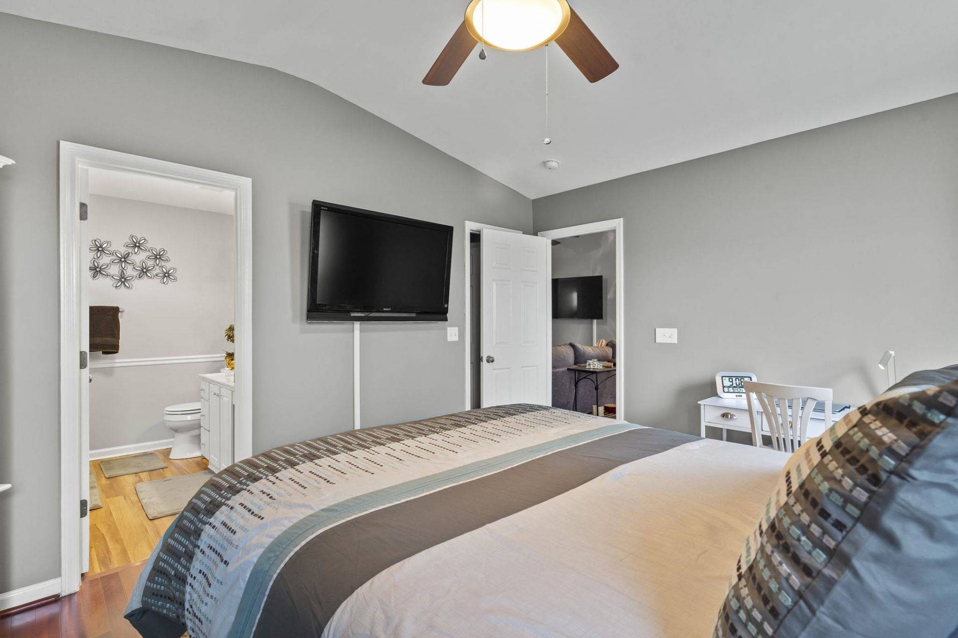 300 Conchal Ct.  Photo 16