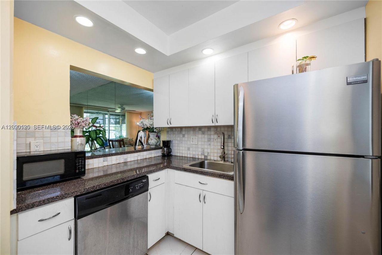 2999 Point East Dr , Unit C109, Aventura, FL 33160 Photo
