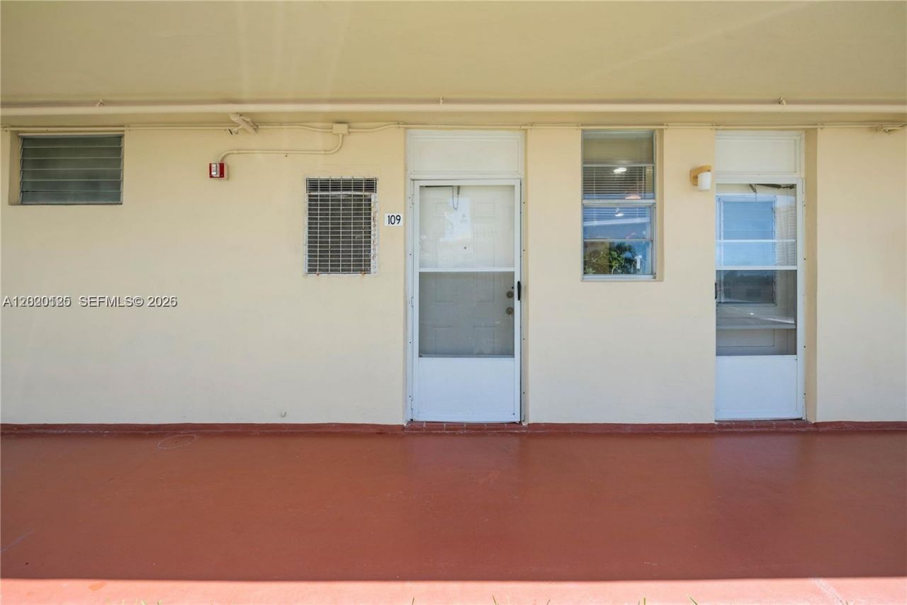2999 Point East Dr , Unit C109, Aventura, FL 33160 Photo