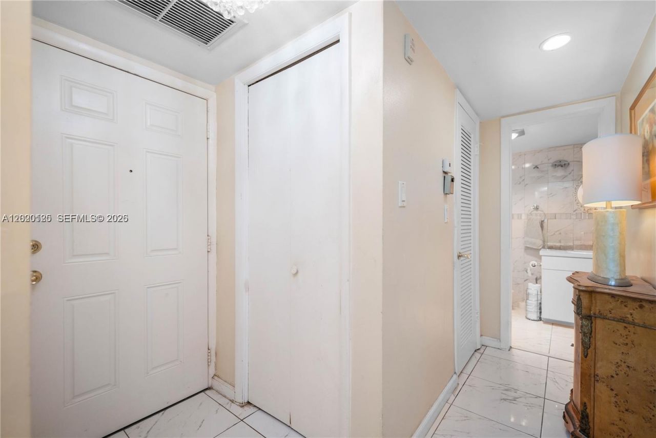 2999 Point East Dr , Unit C109, Aventura, FL 33160 Photo