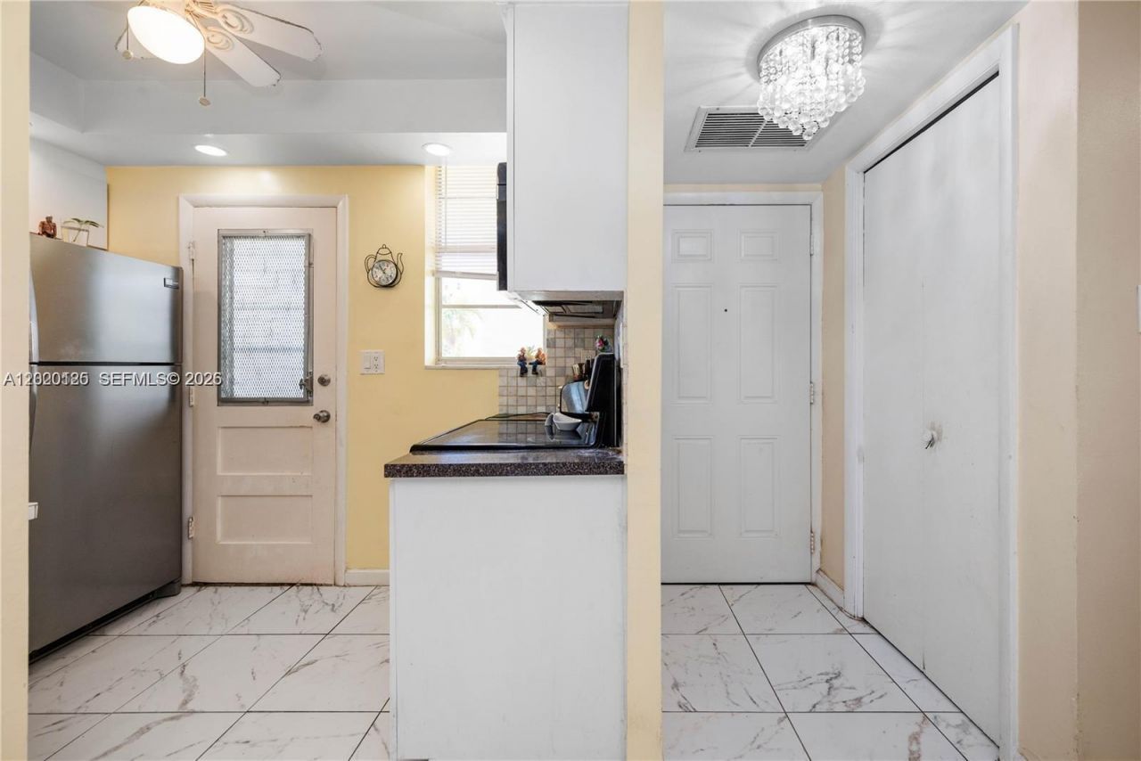 2999 Point East Dr , Unit C109, Aventura, FL 33160 Photo
