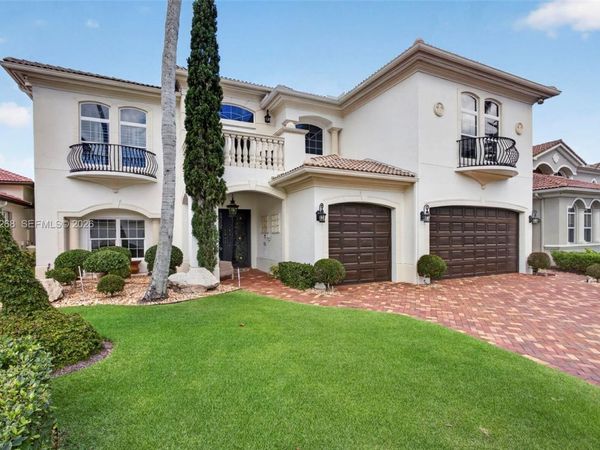 111 Abondance Dr , Palm Beach Gardens, FL 33410