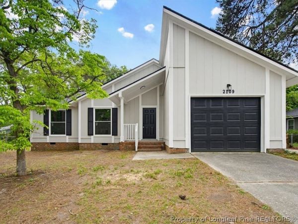 2109 Lakeridge Drive , Fayetteville, NC 28304
