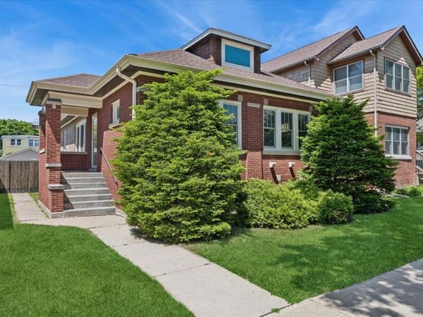 3810 N Mozart Street , Chicago, IL 60618