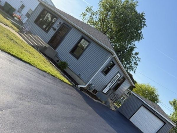 1303 Schriber Avenue, Joliet, IL 60435