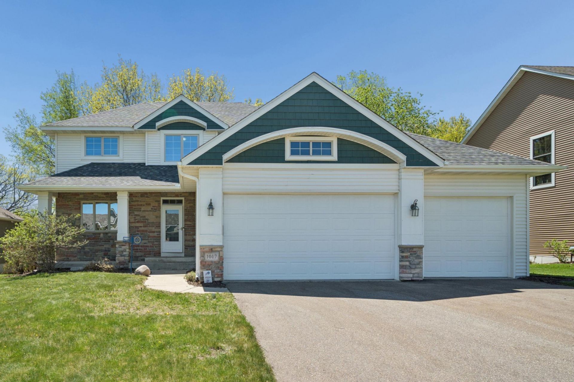1017 Provence Lane , Belle Plaine, MN 56011