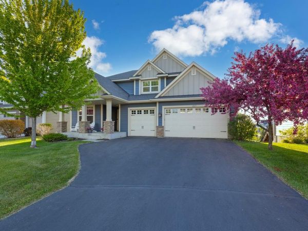 8821 Reflections Road , Chanhassen, MN 55317