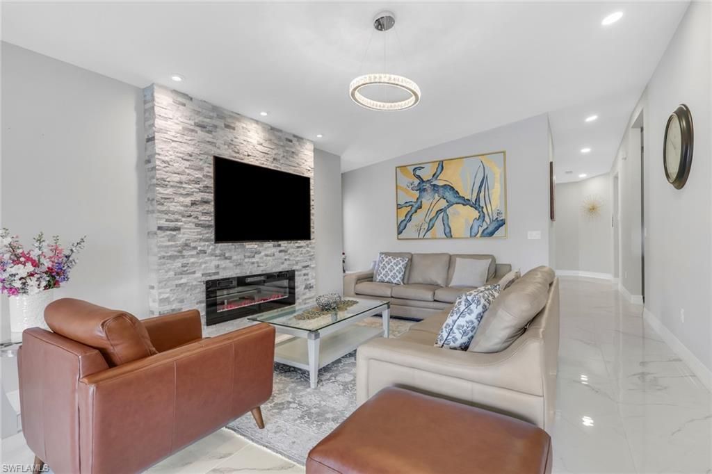 7648 Oleander Gate Dr, Unit H202, Naples, FL 34109 Photo