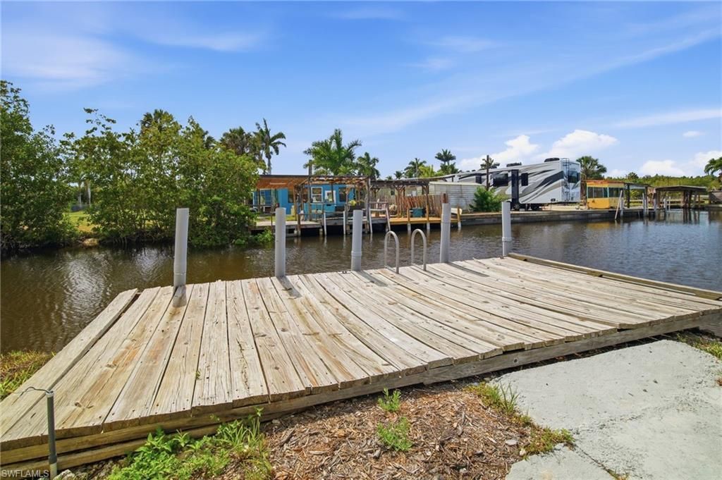 112 Cardinal Ct, Everglades City, FL 34141 Photo
