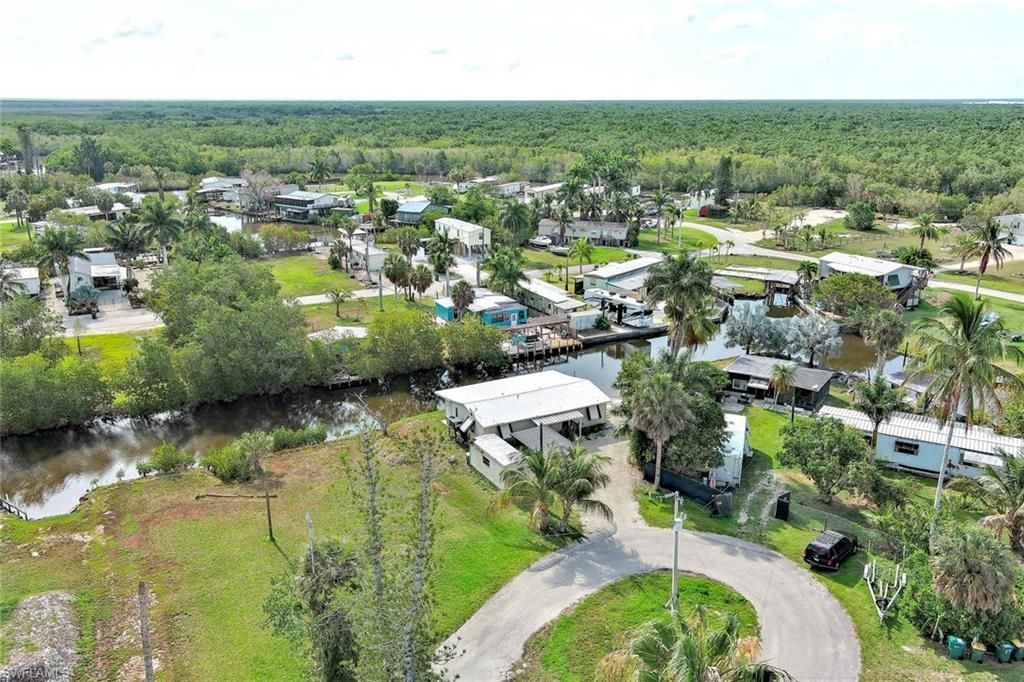 112 Cardinal Ct, Everglades City, FL 34141 Photo