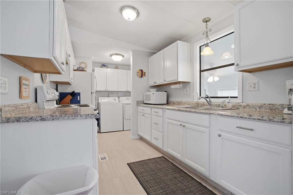 112 Cardinal Ct, Everglades City, FL 34141 Photo