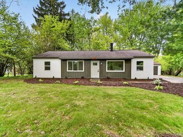 1609 Gilcrest Avenue, East Lansing, MI 48823