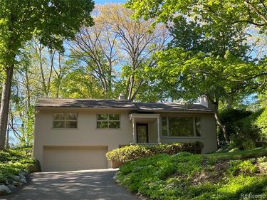 46151 Bloomcrest Drive , Northville Twp, MI 48167