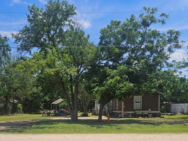 43 Skycrest DR , Martindale, TX 78655