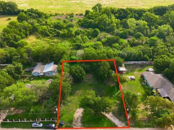 43 Skycrest DR, Martindale, TX 78655