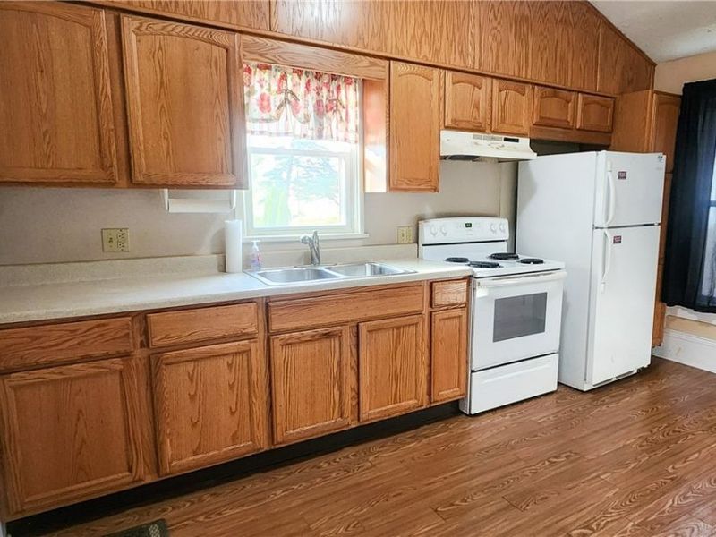 408-410 E Main Street, Smithville, OH 44677 Photo 5