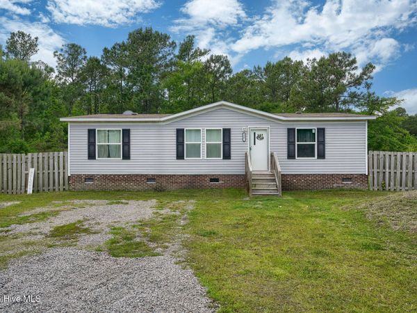 122 Piney Creek Drive , Holly Ridge, NC 28445