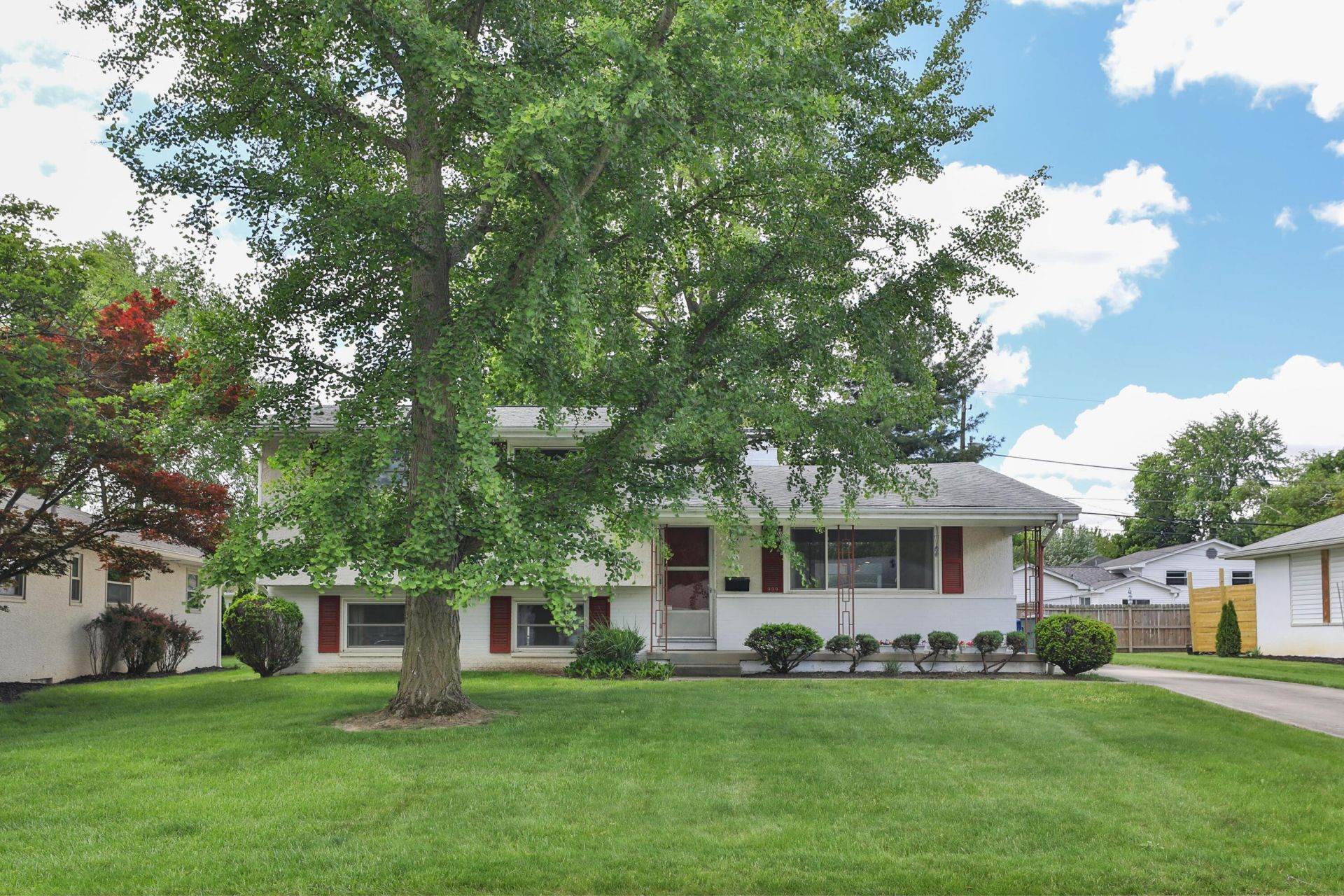 999 Brentford Drive, Columbus, OH 43220 Main Photo