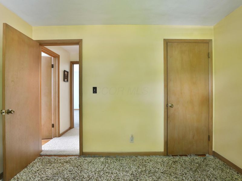 999 Brentford Drive, Columbus, OH 43220 Photo 18
