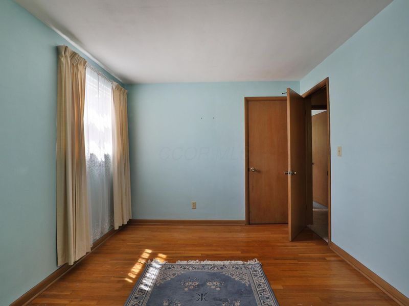999 Brentford Drive, Columbus, OH 43220 Photo 21