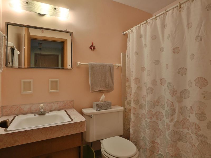 999 Brentford Drive, Columbus, OH 43220 Photo 23