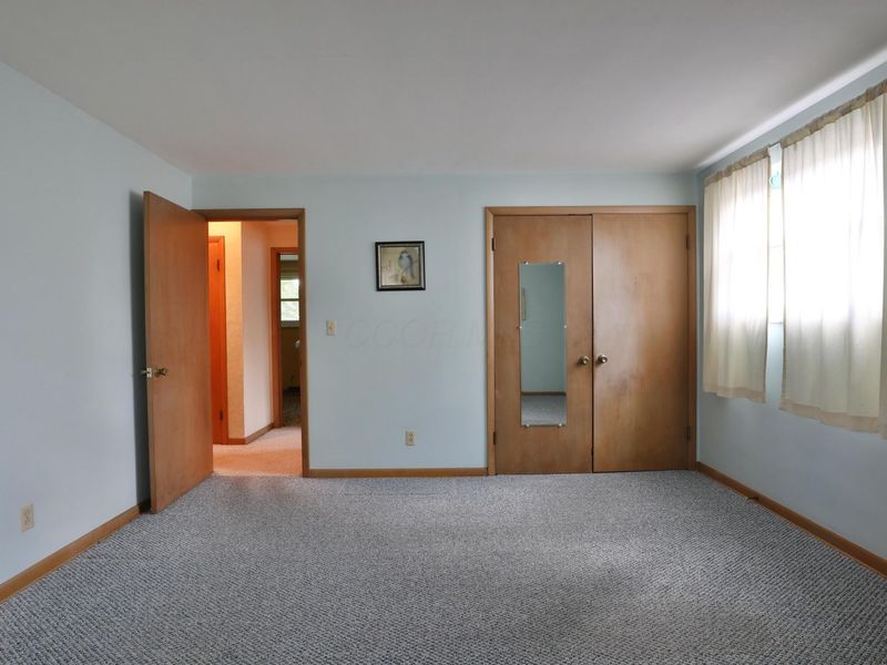 999 Brentford Drive, Columbus, OH 43220 Photo 24