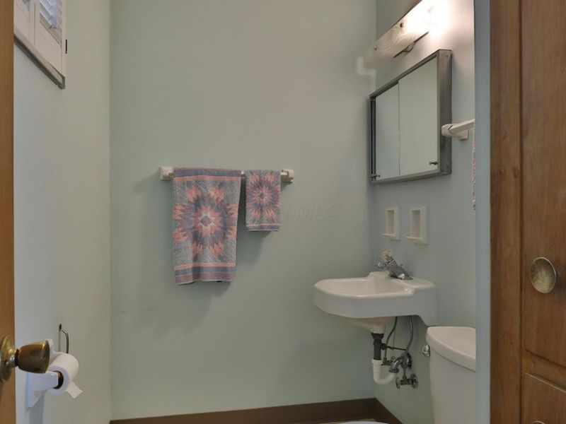 999 Brentford Drive, Columbus, OH 43220 Photo 27