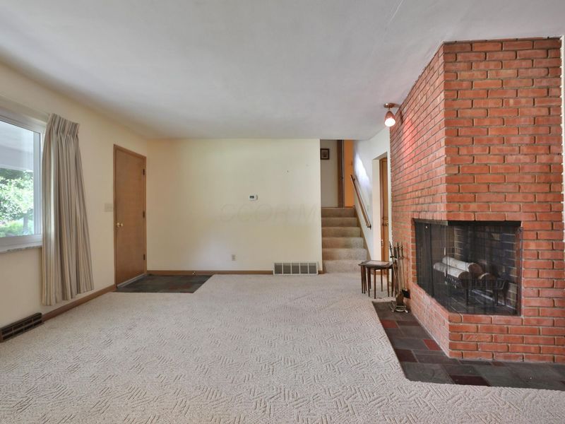 999 Brentford Drive, Columbus, OH 43220 Photo 7