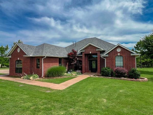 4550 Highland Hills Drive, Norman, OK 73026