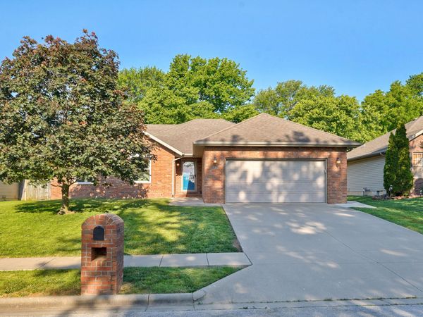 721 N Bluegill Street , Nixa, MO 65714