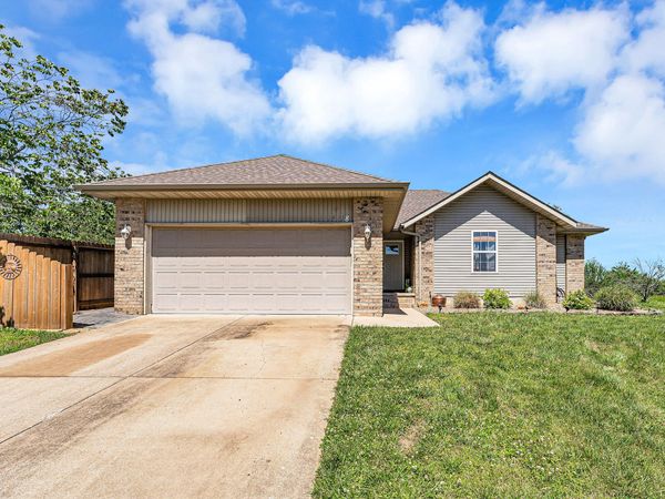 5118 N 9th Street , Ozark, MO 65721