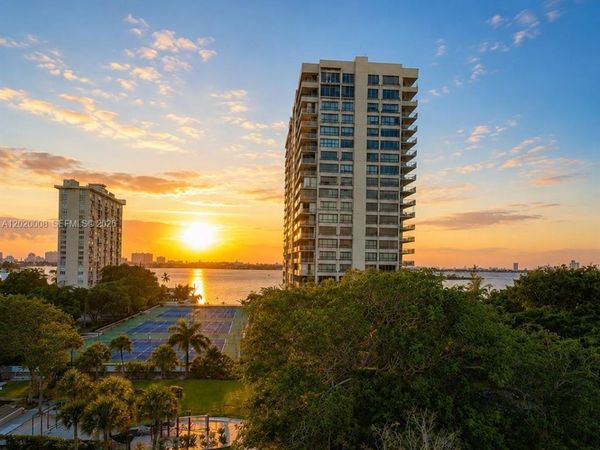 Unit 7b, North Miami, FL 33181